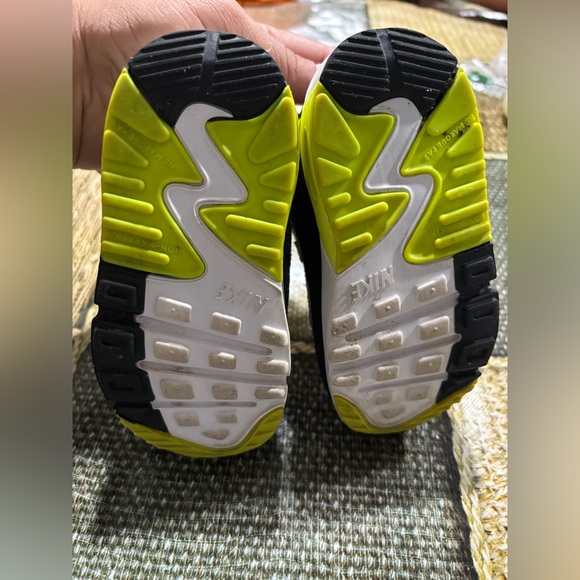 Nike Air Max Kids Grey with Neon Yellow & Black Accent Sneakers - Picture 6 of 12